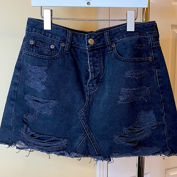 NWOT AE buttonup black distressed jeanskirt - Picture 6 of 8